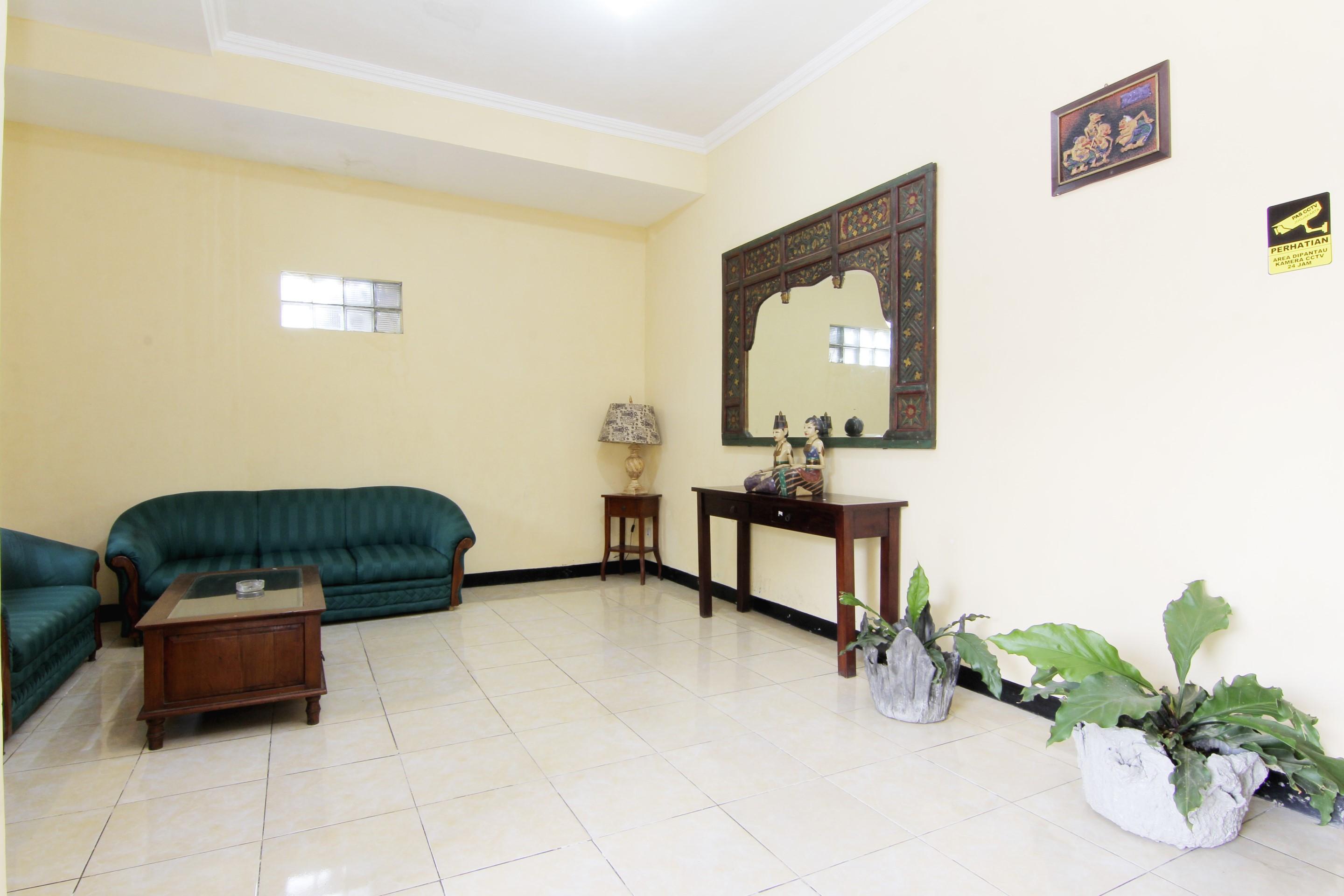 Jj House Gejayan Hotel Kejayan Exterior photo