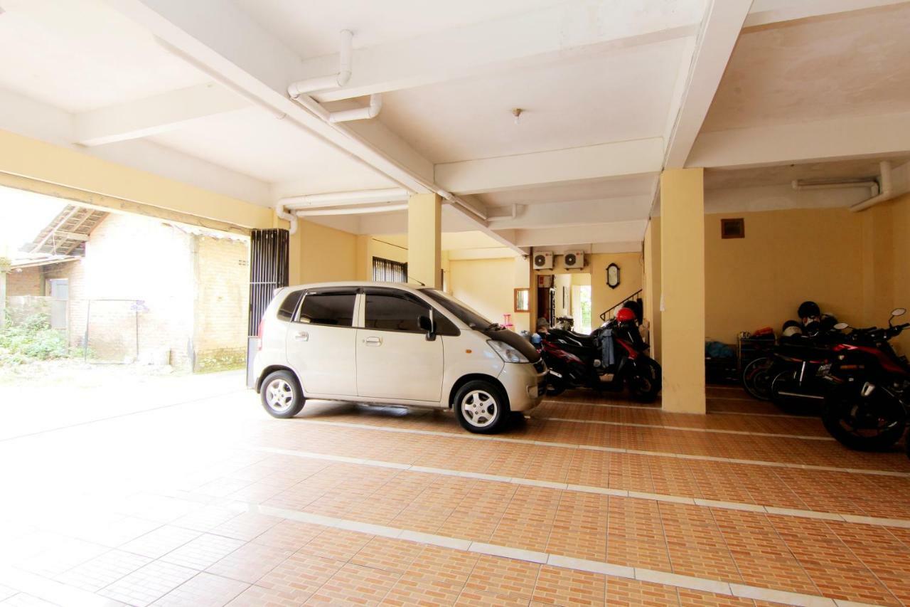 Jj House Gejayan Hotel Kejayan Exterior photo
